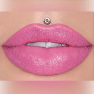 HOLY FASHION New in Box Jeffree Star Velvet Trap Lipstick Bubblegum‎ Pink